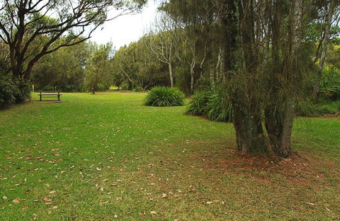 Hammerhead Point Picnic Area - Mackay Tourism 0