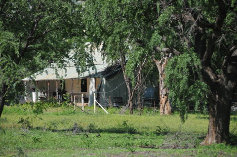 Knott's Crossing, Katherine - Mackay Tourism 0