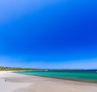 Long Beach - Mackay Tourism