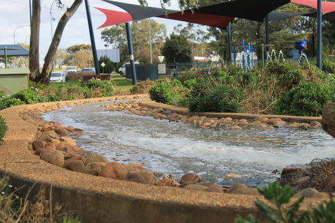 West Wyalong - Mackay Tourism 2