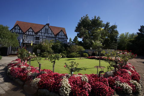 Cockington Green Gardens - Mackay Tourism 0