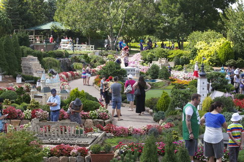 Cockington Green Gardens - Mackay Tourism 1