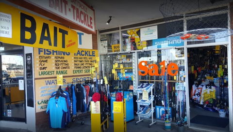 Lakes Entrance Angler - Mackay Tourism 0