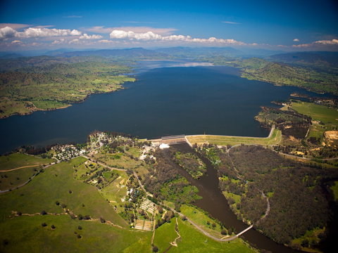Lake Hume Loop - Mackay Tourism 0