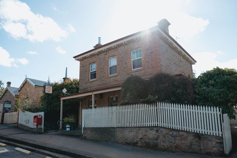 Auburn - Mackay Tourism 2