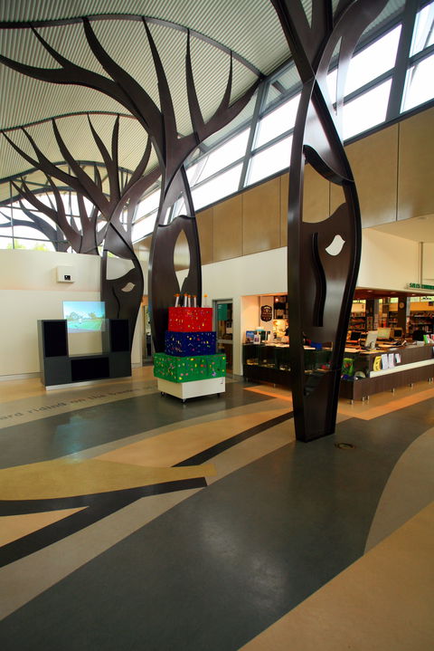 Dogwood Crossing, Miles - Mackay Tourism 2