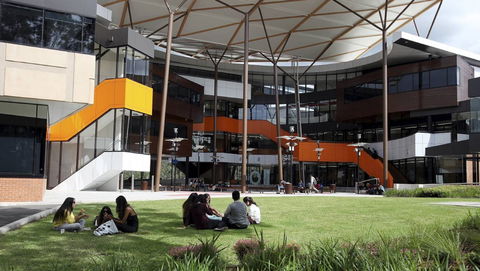 Sculpture Walk At WSU Campbelltown Campus - Mackay Tourism 2