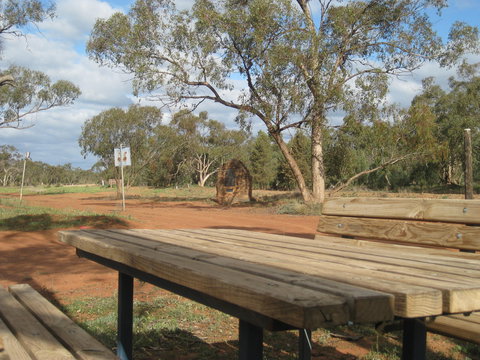 Kings Grave - Goobothery Monument - Mackay Tourism 0