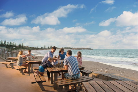 Port Elliot - Mackay Tourism 1
