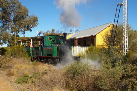 Red Cliffs Historical Steam Railway - Mackay Tourism 0