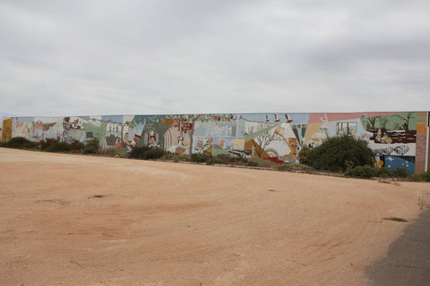 Berri Community Mural - Mackay Tourism 0