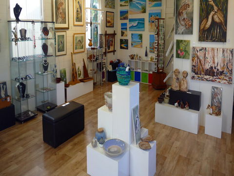 Cardwell Gallery And Gift Shop - Mackay Tourism 1