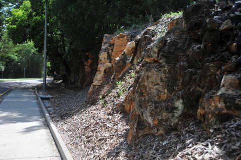 Hughes Avenue, Darwin - Mackay Tourism 1