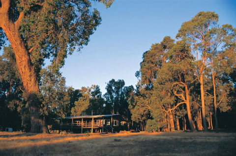 Perth Hills - Mackay Tourism 1
