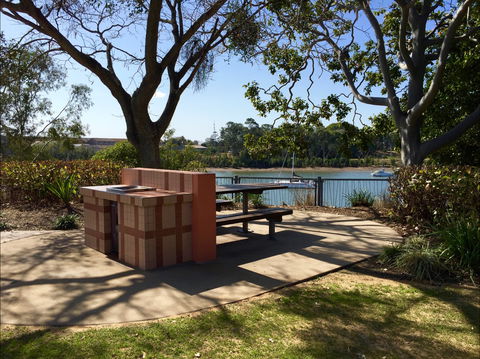 Riverside Parklands And Playground - Mackay Tourism 2