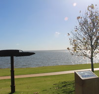 The Donald Campbell Obelisk - Mackay Tourism