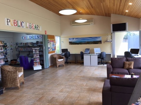 Beachport Visitor Information Centre - Mackay Tourism 1