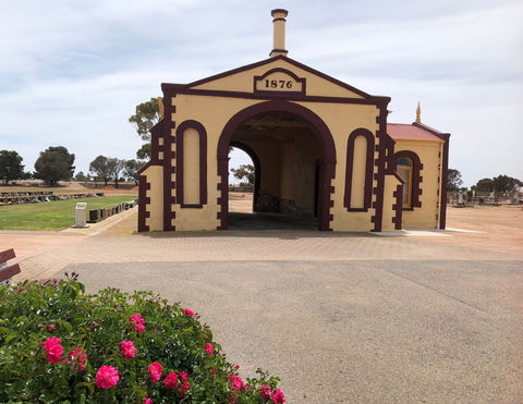 Kadina Cemetery - Mackay Tourism 0