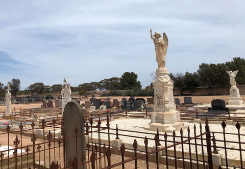 Kadina Cemetery - Mackay Tourism 1