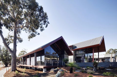 Perth Hills Centre - Mackay Tourism 0