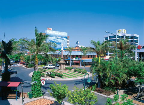 The Whaling Wall - Mackay Tourism 0