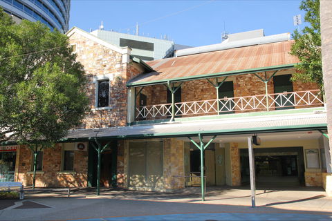Victoria Hotel (the Vic), Darwin - Mackay Tourism 0