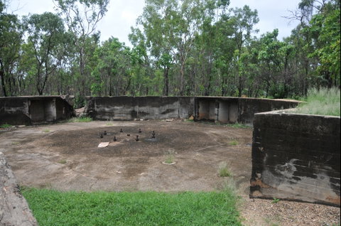 WWII Quarantine Anti Aircraft Battery Site - Mackay Tourism 0