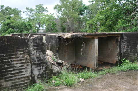 WWII Quarantine Anti Aircraft Battery Site - Mackay Tourism 1