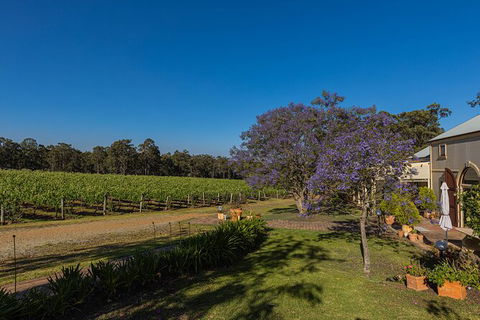 Hideaway Private Tours Hunter Valley - Mackay Tourism 3