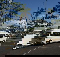 Safe Private Transfer from Port Douglas to Cairns for up to 13 people - Mackay Tourism