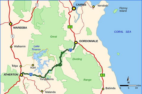 IMAX Private Transfer 7 Guests Cairns Airport To Hotels In Port Douglas - Mackay Tourism 1