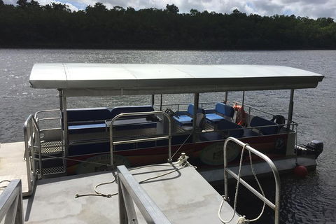IMAX Private Transfer 7 Guests Cairns Airport To Hotels In Port Douglas - Mackay Tourism 3