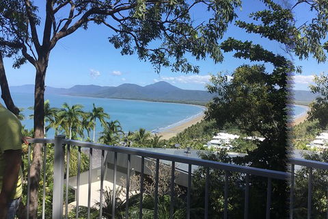 IMAX Private Transfer 7 Guests Cairns Airport To Hotels In Port Douglas - Mackay Tourism 4
