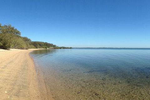 Escape To Coochiemudlo Island: An Audio Tour Of This Perfect Island Getaway - Mackay Tourism 0
