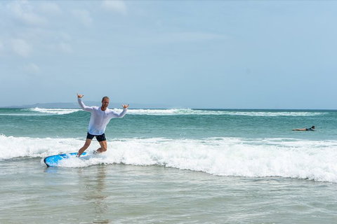 Beginners Learn To Surf Lessons, Noosa World Surf Reserve - Mackay Tourism 4