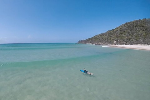 Beginners Learn To Surf Lessons, Noosa World Surf Reserve - Mackay Tourism 9