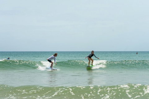 Beginners Learn To Surf Lessons, Noosa World Surf Reserve - Mackay Tourism 2
