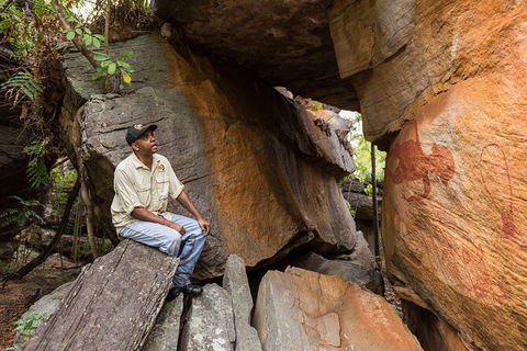 Half Day Aboriginal Rock Art Experience In Queensland - Mackay Tourism 7