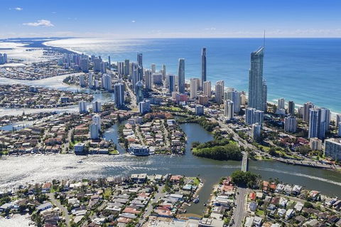 Arrival Private Transfers From Gold Coast Airport OOL To Gold Coast City - Mackay Tourism 4