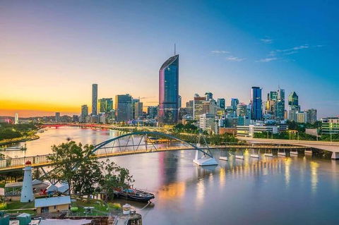 Brisbane Airport Transfers : Brisbane To Brisbane Airport BNE In Luxury Van - Mackay Tourism 6