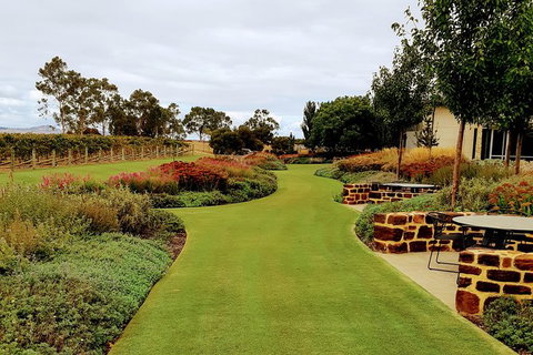 Private Wine Tour - Mackay Tourism 7