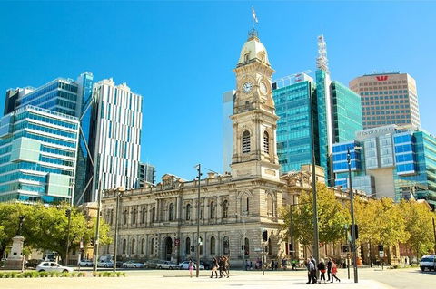 Adelaide Airport Transfers : Adelaide City To Airport ADL In Business Car - Mackay Tourism 7