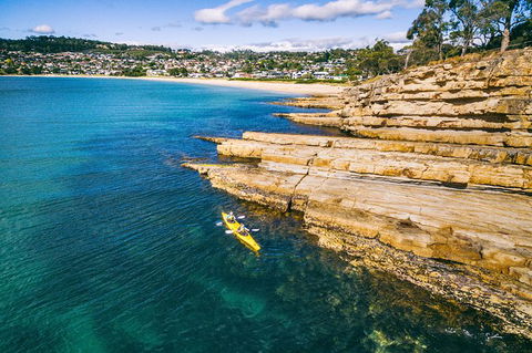 Hobart\'s Cliffs, Caves And Beaches Kayak Tour - Mackay Tourism 4