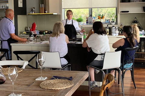 In House Dining Cooking Class With Chef Jacqui Selleck - Mackay Tourism 18