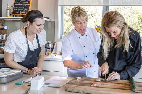 In House Dining Cooking Class With Chef Jacqui Selleck - Mackay Tourism 0