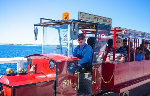 Busselton Jetty & Underwater Observatory Tour - Mackay Tourism 3
