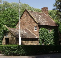 Cooks' Cottage - Mackay Tourism