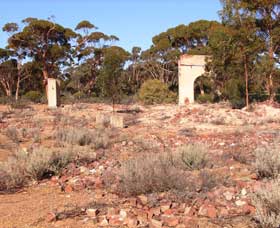 Mount Palmer - Mackay Tourism 0