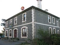 Coach & Horses Inn - Mackay Tourism 1