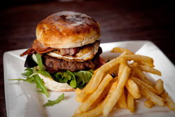 Cross Keys Hotel - Mackay Tourism 3